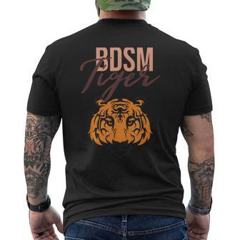 Bdsmインストラクタータイガーマスターボンデージギフト。 メンズTシャツ バックプリント - Kawaiitshirt