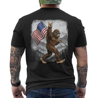 Bigfoot Rock On Hand Sign American Flag 4Th Of July Usa Men's T-shirt Back Print | Seseable UK