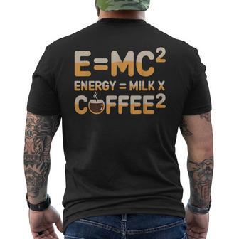 EMc2物理学が語る、コーヒーを介したオタクのダジャレ・エネルギー メンズTシャツ バックプリント - Kawaiitshirt