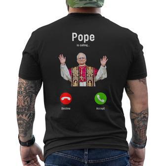 Pope Leo Xiv Is Calling Catholic Humor メンズ レディース メンズTシャツ バックプリント - Kawaiitshirt