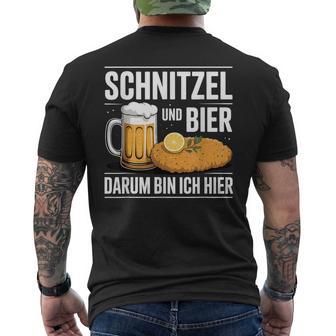 Schnitzel Und Bier Darum Bin Ich Hier Österreicher Bayern T-Shirt mit Rückendruck - Seseable