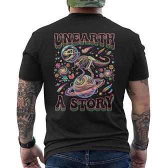Unearth A Story Bookworm Student Summer Reading 2026 Space Men's T-shirt Back Print - Thegiftio UK