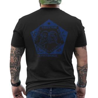Vol De Groupe Dans L'espace Timbre-Posteostok T-shirt imprimé au dos - Cadeauxyz