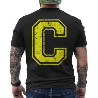 アルファベット C 大文字 イニシャル クラシック 学校 カレッジ メンズTシャツ バックプリント - Kawaiitshirt
