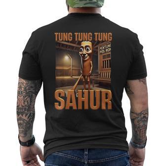 インターネット 陽気なミーム Aiキャラクター Tung Tung Tungahur メンズTシャツ バックプリント - Kawaiitshirt