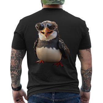 サングラスをかけたペンギン アニマル・フレンド ラブ・キュート・ペンギン メンズTシャツ バックプリント - Kawaiitshirt