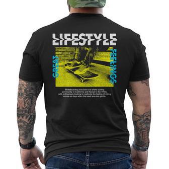 スケートボードライフスタイル エッジの効いた美しいストリートウェア メンズTシャツ バックプリント - Kawaiitshirt