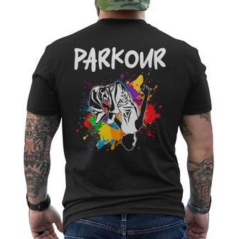 フリーランニング、ストリートワークアウト、フリースタイル、アクロバット、パルクール メンズTシャツ バックプリント - Kawaiitshirt
