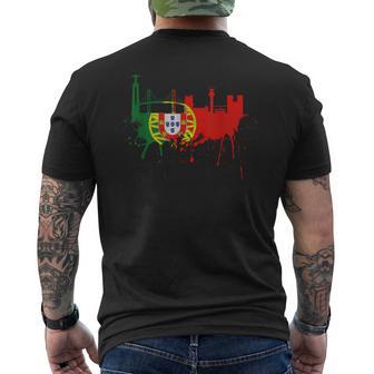 リスボン スカイライン ポルトガル国旗 絵画 ファンアート I Love Lisboa メンズTシャツ バックプリント - Kawaiitshirt