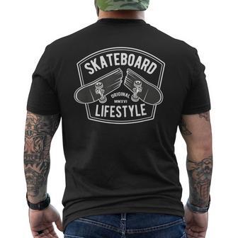 レトロなスケートボードライフスタイル メンズTシャツ バックプリント - Kawaiitshirt