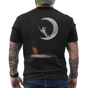 三日月で釣りをする猫 面白い猫愛好家 フィッシャー メンズTシャツ バックプリント - Kawaiitshirt