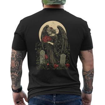 月の前でバラを持つゴシック調の天使 Goth メンズTシャツ バックプリント - Kawaiitshirt