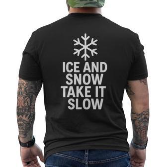 氷と雪で簡単。滑りやすい表面でも天候の安全性。 メンズTシャツ バックプリント - Kawaiitshirt