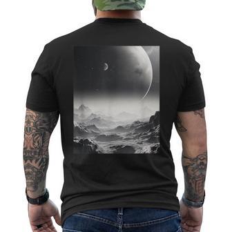 白黒写真 火星月&宇宙写真 メンズTシャツ バックプリント - Kawaiitshirt