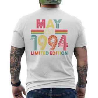 On Back レトロ 5月 Est 1994 誕生日 32歳 32歳 メンズTシャツ バックプリント - Kawaiitshirt
