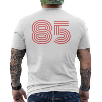 クールなレトロなレタリングジャージ、背番号85 1985 メンズTシャツ バックプリント - Kawaiitshirt