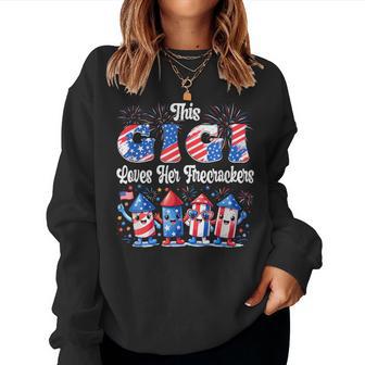 Gigi Loves Her Firecrackers 4Th Of July Us Flag Fireworks Women Sweatshirt - Thegiftio UK