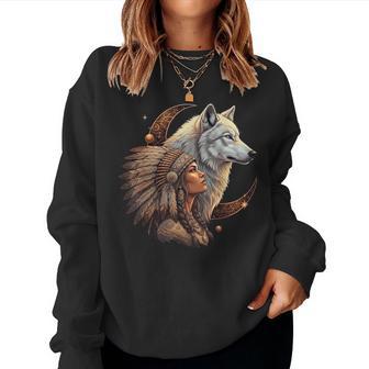 Indian Native American Woman With White Wolf Vintage Women Sweatshirt - Thegiftio UK