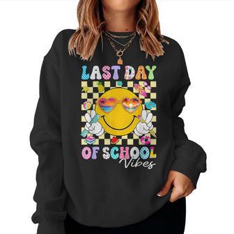 Last Day Of School Vibes Teacher Student Groovy Graduation Women Sweatshirt - Thegiftio UK