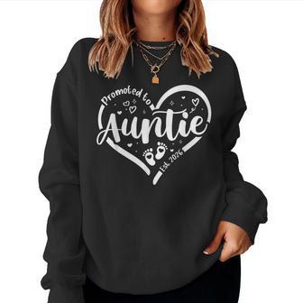 Promoted To Auntie Est 2026 Heart Love New Aunt First Time Women Sweatshirt - Thegiftio