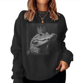 Queen Crocodile Alligator Women Sweatshirt - Thegiftio UK
