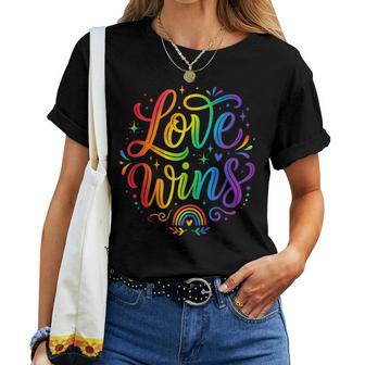 El Amor Gana El Orgullo Gay Lgbtq Igualdad Aliado Rainbow In Mangas Camiseta de mujer - Regaloses