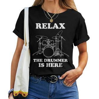 Humor Drummer Is Here Drum Kit And Women Camiseta de mujer - Regaloses