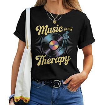 Music Is My Therapy Musiciens Casque Musique Memes T-shirt femme - Cadeauxyz