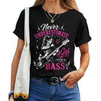 面白いギタリストの言葉 決して過小評価しない A Girl With A Bass レディースTシャツ - Kawaiitshirt