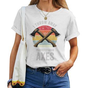 Drôle De Hacheecoué Dans Le Domaine Rétro T-shirt femme - Cadeauxyz