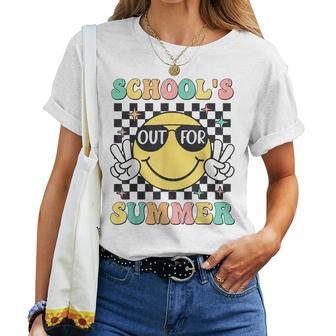 Groovy School's Out For Summer Last Day Of School Boys Girls Women T-shirt | Mazezy
