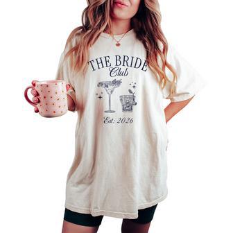 Despedida Deoltera The Bride Club Est 2026 Bride Cuello Camiseta extragrande cómoda para mujer - Regaloses