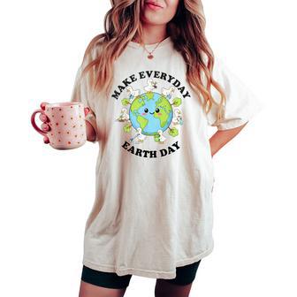 Make Everyday Earth Day Cute Goose Teacher Save Planet Women's Oversized Comfort T-shirt - Thegiftio UK