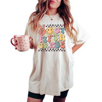 Last Day Of 5Th Grade Peace Out Fifth Grade Graduation Women's Oversized Comfort T-shirt - Thegiftio UK
