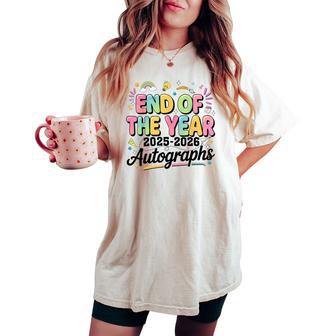Last Day Of School Graduation Autographs 2026 Teacher Women's Oversized Comfort T-shirt - Thegiftio UK