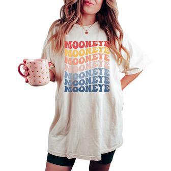 Mooneye Groovy レトロフィッシュ レディースオーバーサイズコンフォートTシャツ - Kawaiitshirt