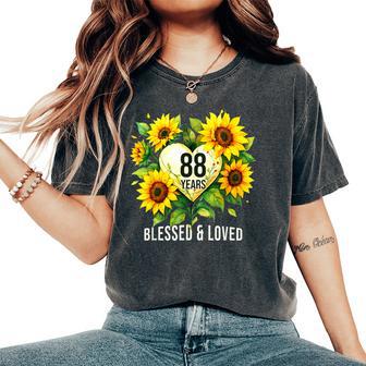 88歳 祝福された愛されたひまわりの花 ハート 88歳の誕生日 レディースオーバーサイズコンフォートTシャツ - Kawaiitshirt