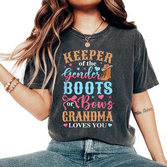 Boots Or Bows Grandma Loves You Gender Reveal Family Women's Oversized Comfort T-Shirt - Thegiftio UK