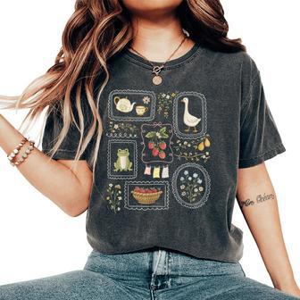 Coquette Goose Cottagecore Floral Gardening Plant Lover Women's Oversized Comfort T-Shirt | Mazezy