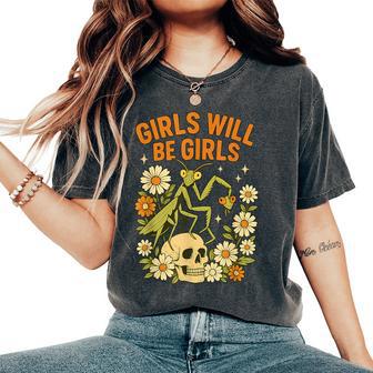 Girl Will Be Girls Praying Mantis Retro Halloween Women's Oversized Comfort T-Shirt - Thegiftio UK