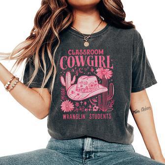 Retro Classroom Cowgirl Wrangling Students Teacher Western Women's Oversized Comfort T-Shirt | Seseable UK