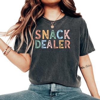 Snack Dealer Mama Mom Life Motherhood Mother's Day Women's Oversized Comfort T-Shirt - Thegiftio UK