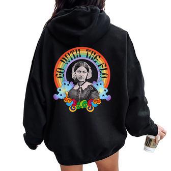 フローレンス・ナイチンゲール Groovy Nurse Go With Flo レトロレインボー レディース オーバーサイズ パーカー バックプリント - Kawaiitshirt