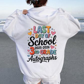 Sign My 3Rd Grade Last Day 2026 Autographs シグネチャーアート レディース オーバーサイズ パーカー バックプリント - Kawaiitshirt
