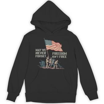 May We Never Forget Freedom Isnt Free アメリカ国旗 ベテラン パーカー - Kawaiitshirt