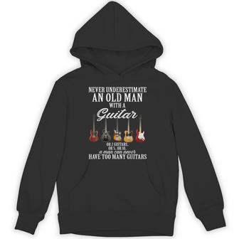 Never Underestimate An Old Man With A Guitar パーカー - Kawaiitshirt