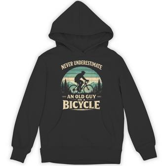 Never Underestimate An Old Guy On A BicycleCycling Bike Men Hoodie - Thegiftio