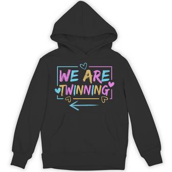 We're Twinning With My Bestie Twin Day Spirit Week Hoodie - Thegiftio UK