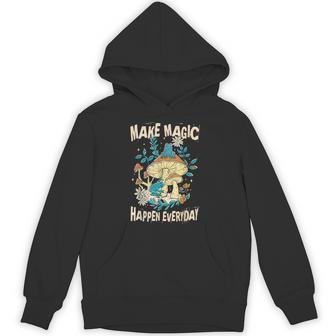 カエルとキノコ。毎日魔法を起こしましょう。 パーカー - Kawaiitshirt