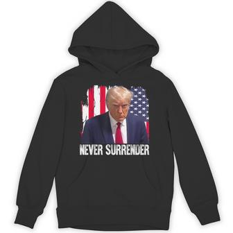 トランプは決して降伏しない 共和党大統領ドナルド・トランプ パーカー - Kawaiitshirt
